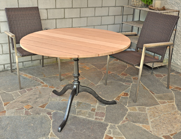 Gartentisch mit neuem Baltt aus Massivholz